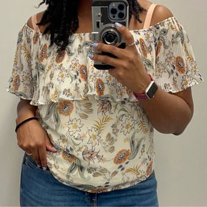 SOCIALITE Floral Off the Shoulder Blouse